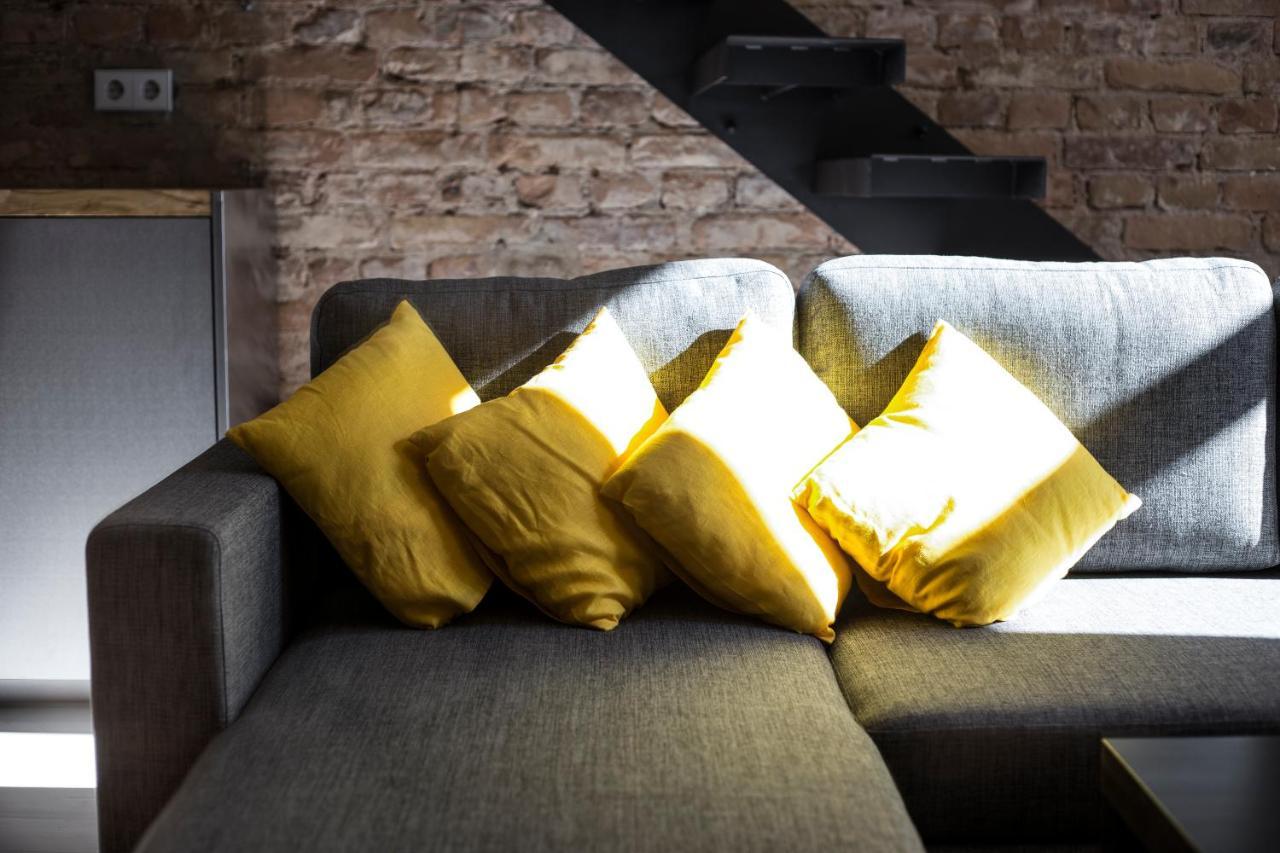 Stylish Studio Apartment In The Heart Of Riga Exterior photo